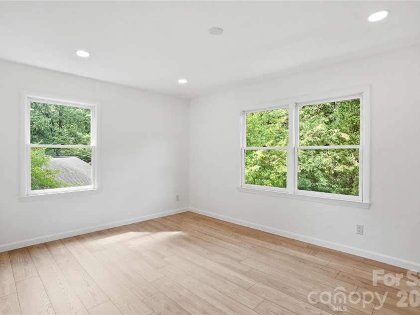 5910 Grosner Place, Charlotte, NC 28211.  MLS# CAR4383776, YatesRealty ID 25227. 