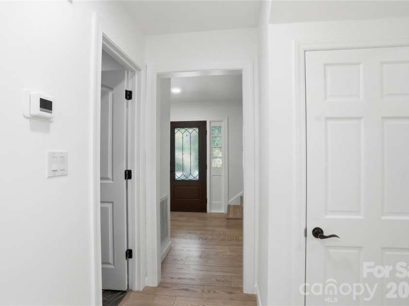 5910 Grosner Place, Charlotte, NC 28211.  MLS# CAR4383776, YatesRealty ID 25227. 
