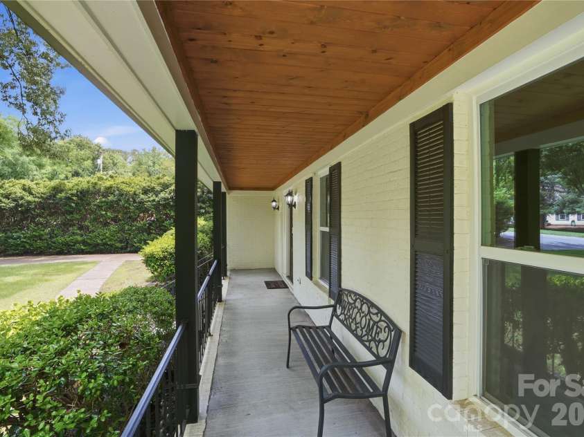 5910 Grosner Place, Charlotte, NC 28211.  MLS# CAR4383776, YatesRealty ID 25227. 