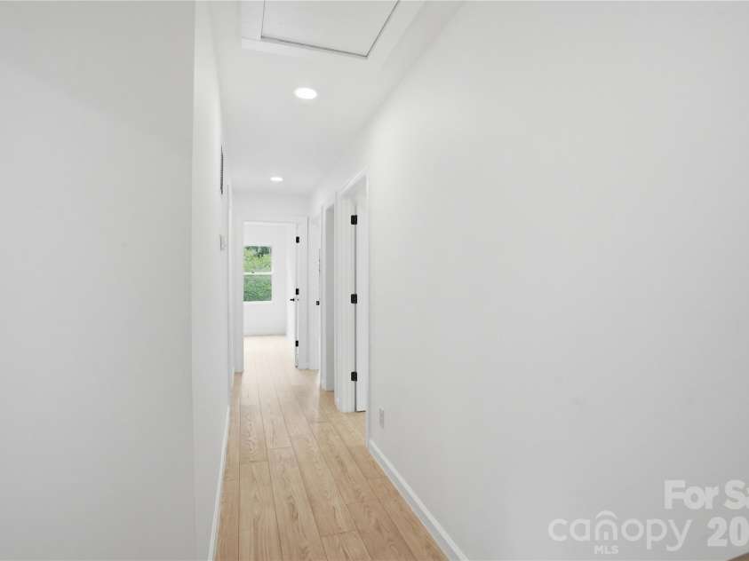 5910 Grosner Place, Charlotte, NC 28211.  MLS# CAR4383776, YatesRealty ID 25227. 
