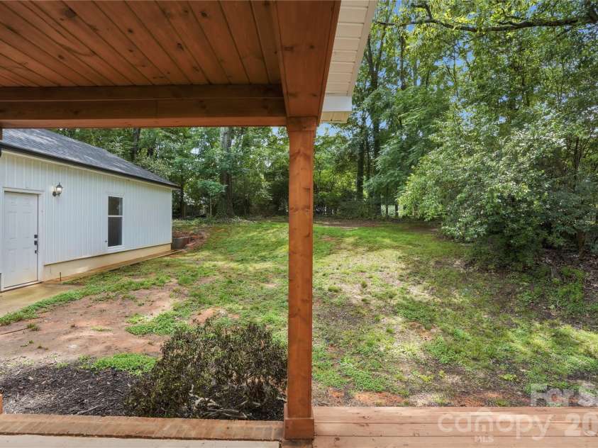 5910 Grosner Place, Charlotte, NC 28211.  MLS# CAR4383776, YatesRealty ID 25227. 