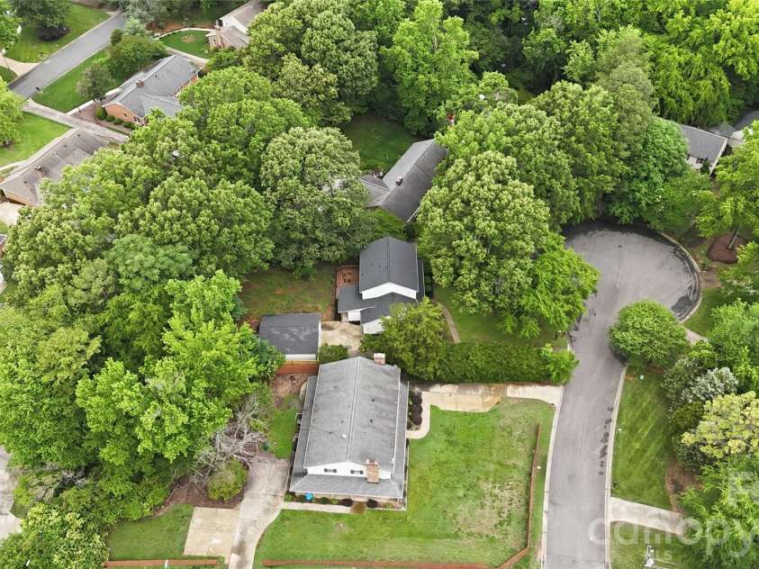 5910 Grosner Place, Charlotte, NC 28211.  MLS# CAR4383776, YatesRealty ID 25227. 
