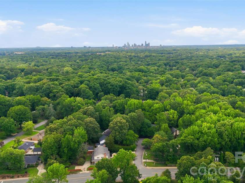 5910 Grosner Place, Charlotte, NC 28211.  MLS# CAR4383776, YatesRealty ID 25227. 