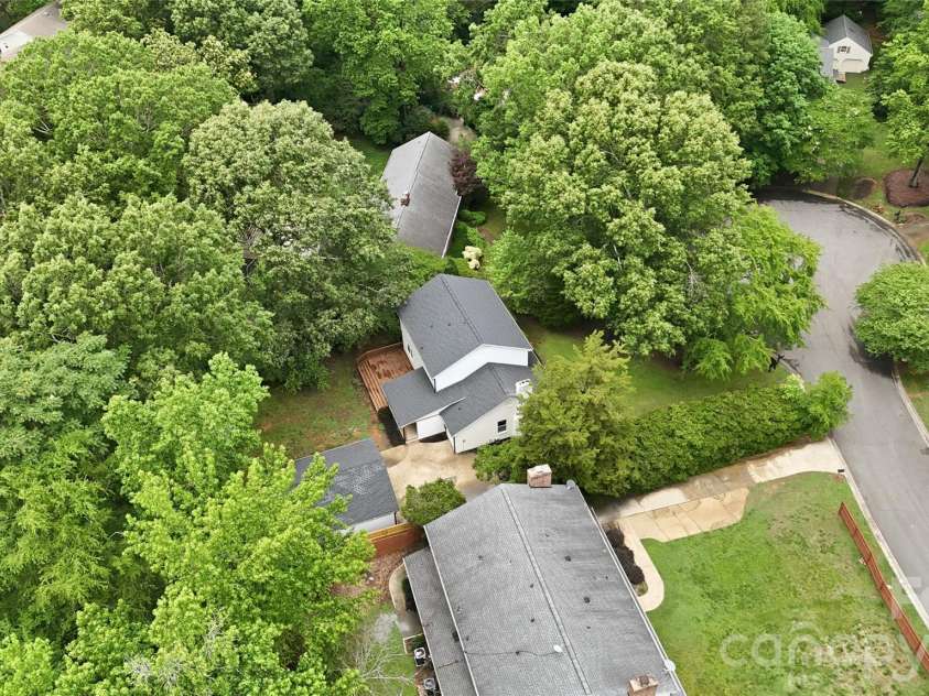 5910 Grosner Place, Charlotte, NC 28211.  MLS# CAR4383776, YatesRealty ID 25227. 