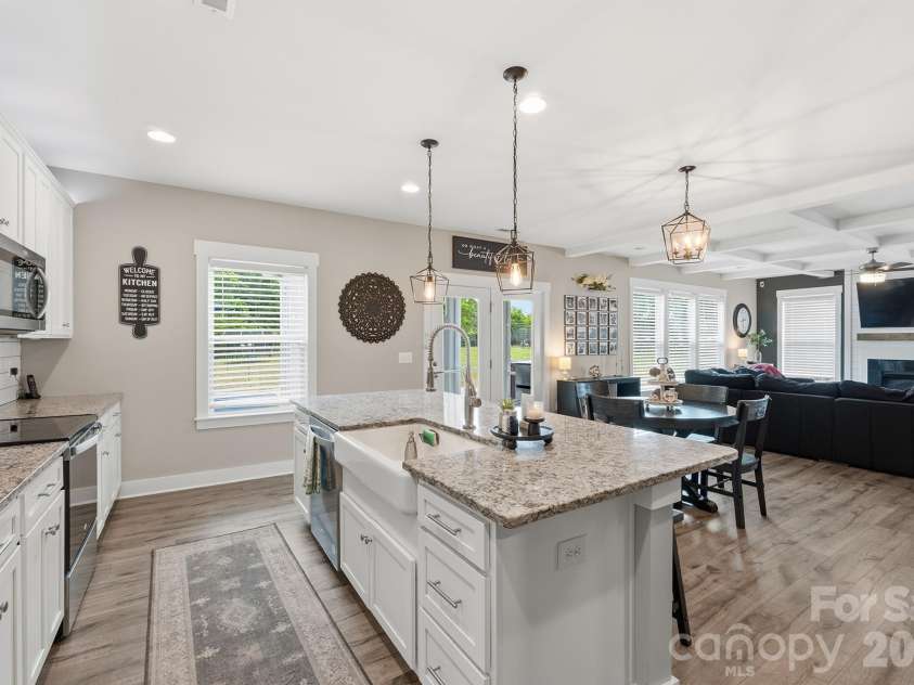 3774 Old Village Drive, Maiden, NC 28650.  MLS# CAR4381004, YatesRealty ID 25228. 