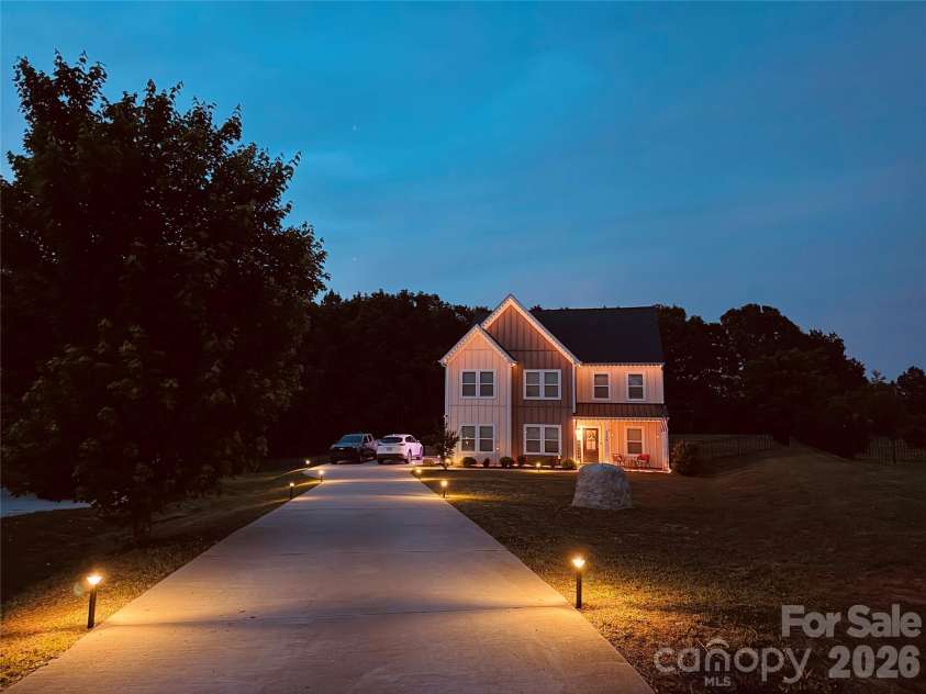 3774 Old Village Drive, Maiden, NC 28650.  MLS# CAR4381004, YatesRealty ID 25228. 