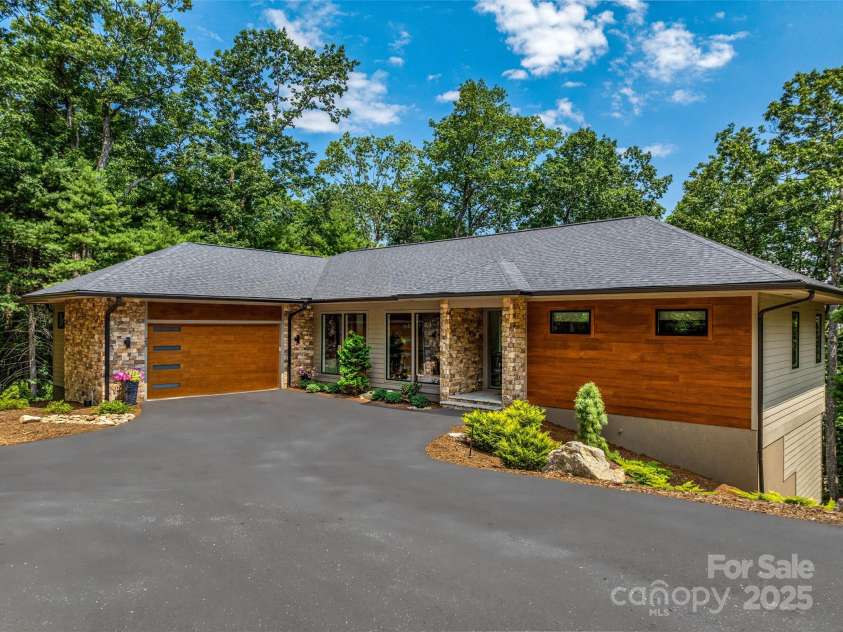 23 Haverhill Court, Flat Rock, NC 28731.  MLS# CAR4277775, YatesRealty ID 25229. 