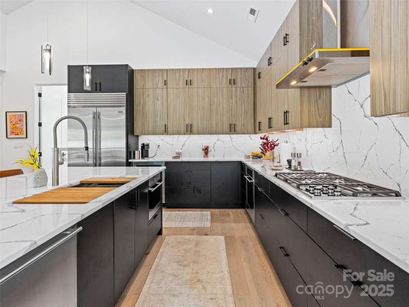 23 Haverhill Court, Flat Rock, NC 28731.  MLS# CAR4277775, YatesRealty ID 25229. 