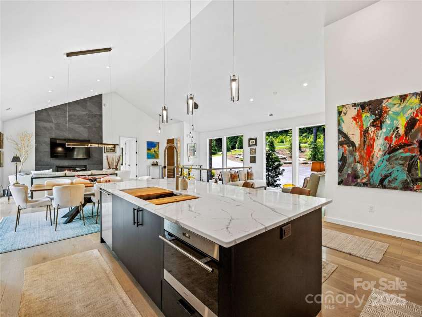 23 Haverhill Court, Flat Rock, NC 28731.  MLS# CAR4277775, YatesRealty ID 25229. 