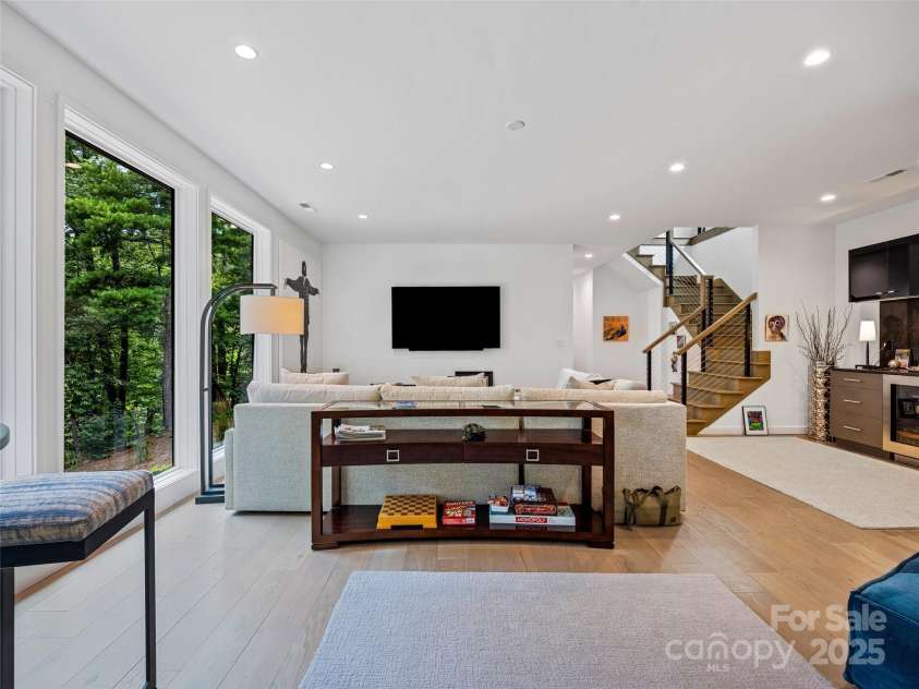 23 Haverhill Court, Flat Rock, NC 28731.  MLS# CAR4277775, YatesRealty ID 25229. 