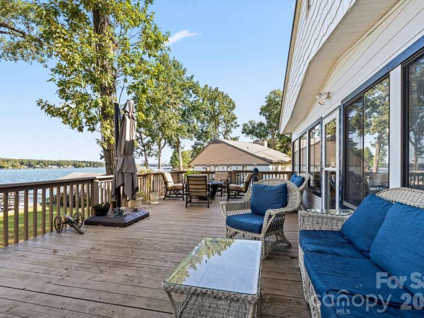 309 Shoreline Drive, Lexington, NC 27292.  MLS# CAR4335385, YatesRealty ID 2523. 