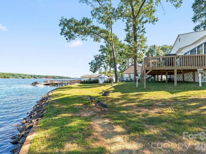 309 Shoreline Drive, Lexington, NC 27292.  MLS# CAR4335385, YatesRealty ID 2523. 