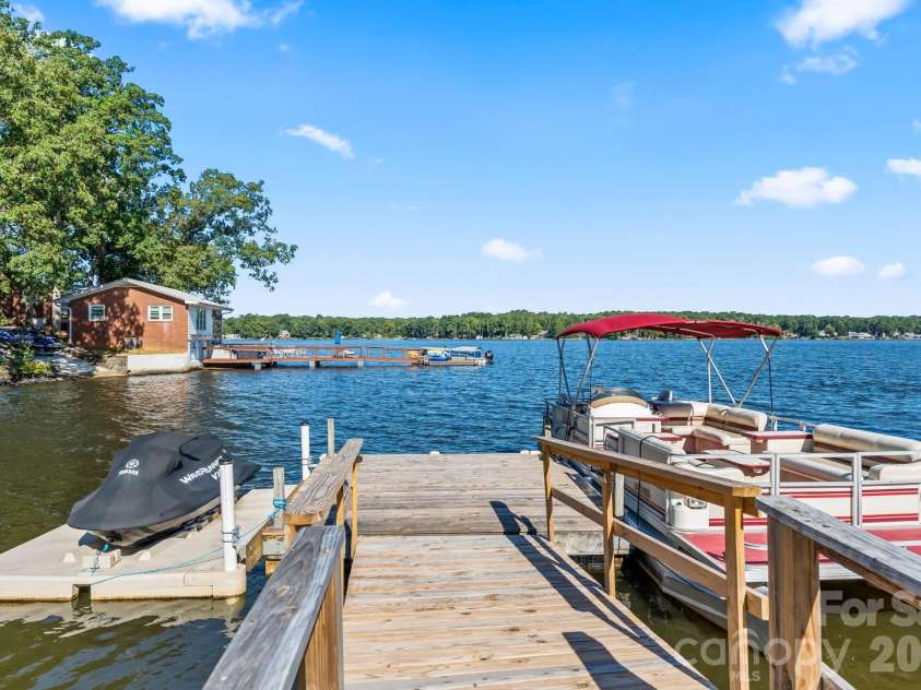 309 Shoreline Drive, Lexington, NC 27292.  MLS# CAR4335385, YatesRealty ID 2523. 