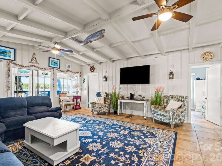 309 Shoreline Drive, Lexington, NC 27292.  MLS# CAR4335385, YatesRealty ID 2523. 