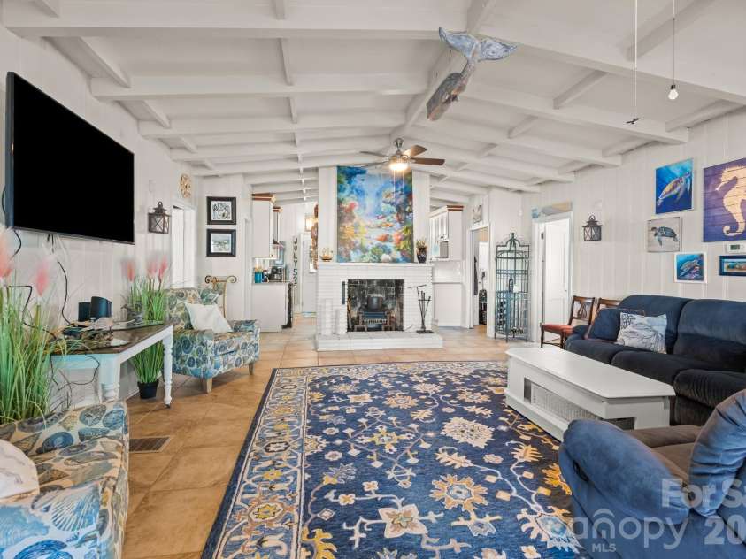 309 Shoreline Drive, Lexington, NC 27292.  MLS# CAR4335385, YatesRealty ID 2523. 