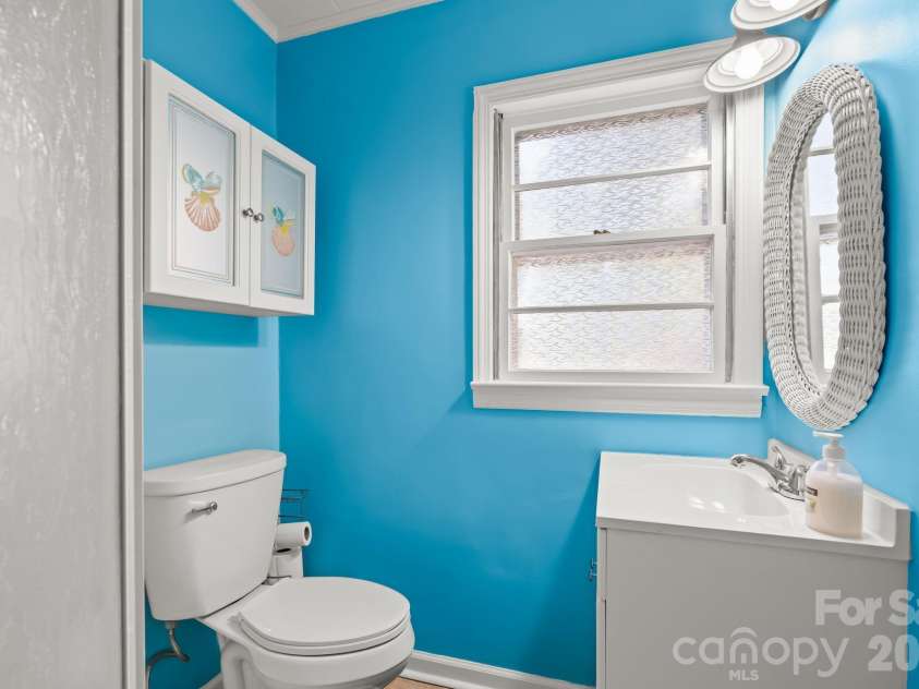 309 Shoreline Drive, Lexington, NC 27292.  MLS# CAR4335385, YatesRealty ID 2523. 