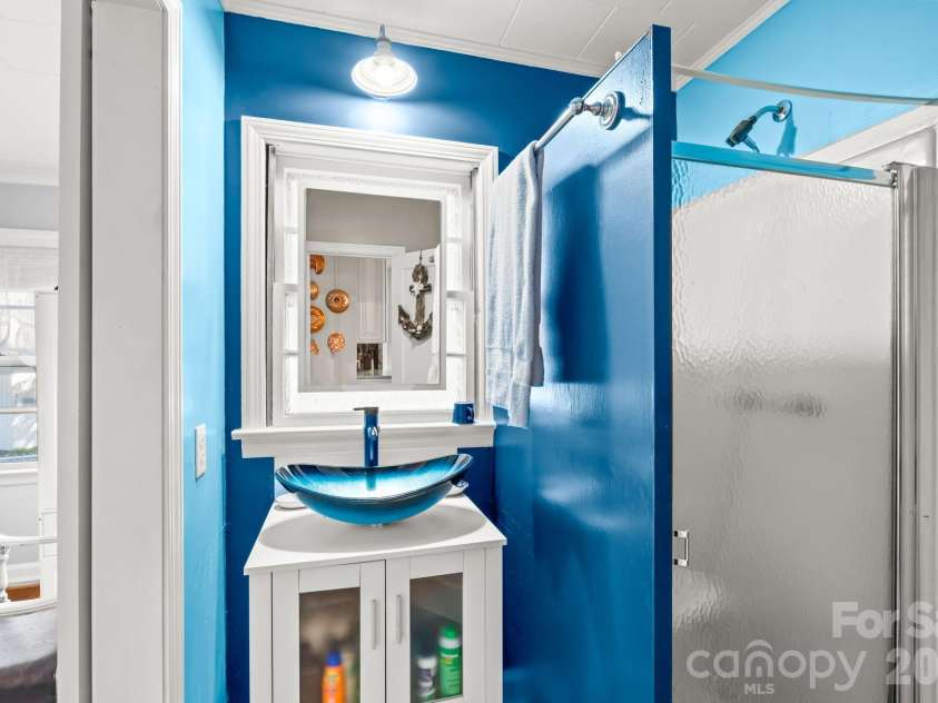 309 Shoreline Drive, Lexington, NC 27292.  MLS# CAR4335385, YatesRealty ID 2523. 