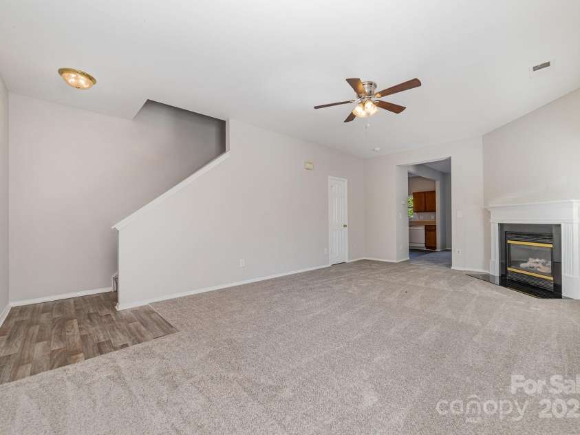 4803 Roxfield Lane, Charlotte, NC 28215.  MLS# CAR4189559, YatesRealty ID 2523. Family Room