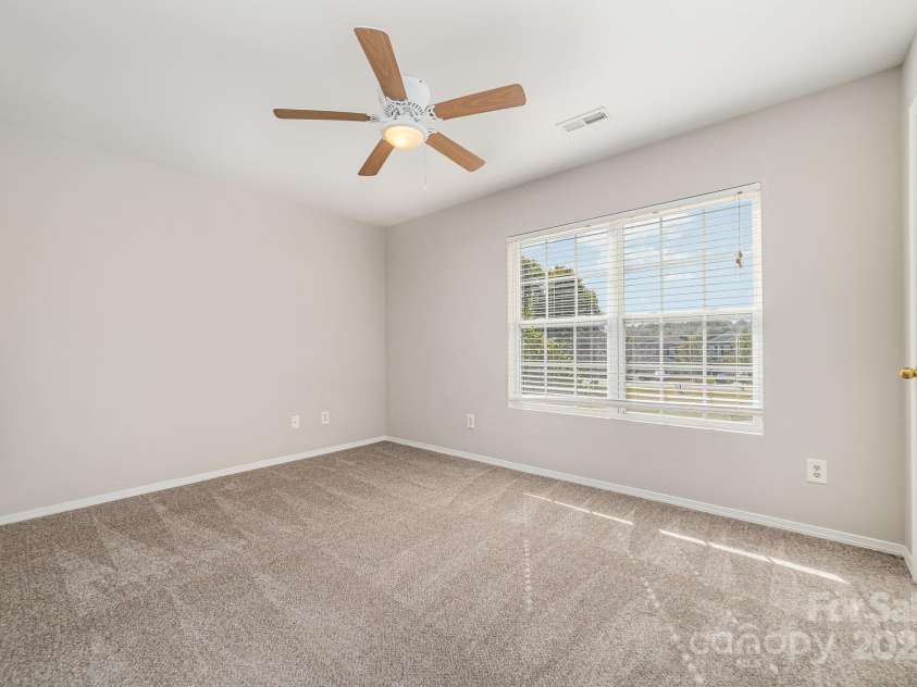 4803 Roxfield Lane, Charlotte, NC 28215.  MLS# CAR4189559, YatesRealty ID 2523. Third Bedroom