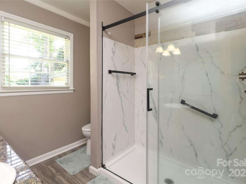 2443 Knickerbocker Drive, Charlotte, NC 28212.  MLS# CAR4261285, YatesRealty ID 25230. 