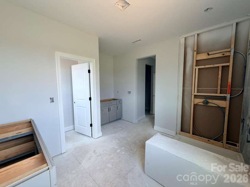 8012 James Query Road, Charlotte, NC 28227.  MLS# CAR4373107, YatesRealty ID 25230. Primary Bathroom