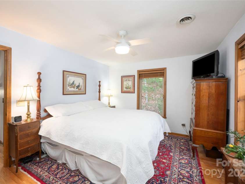 108 Pinnacle Road, Burnsville, NC 28714.  MLS# CAR4228730, YatesRealty ID 25231. Bedroom #2 Main Floor