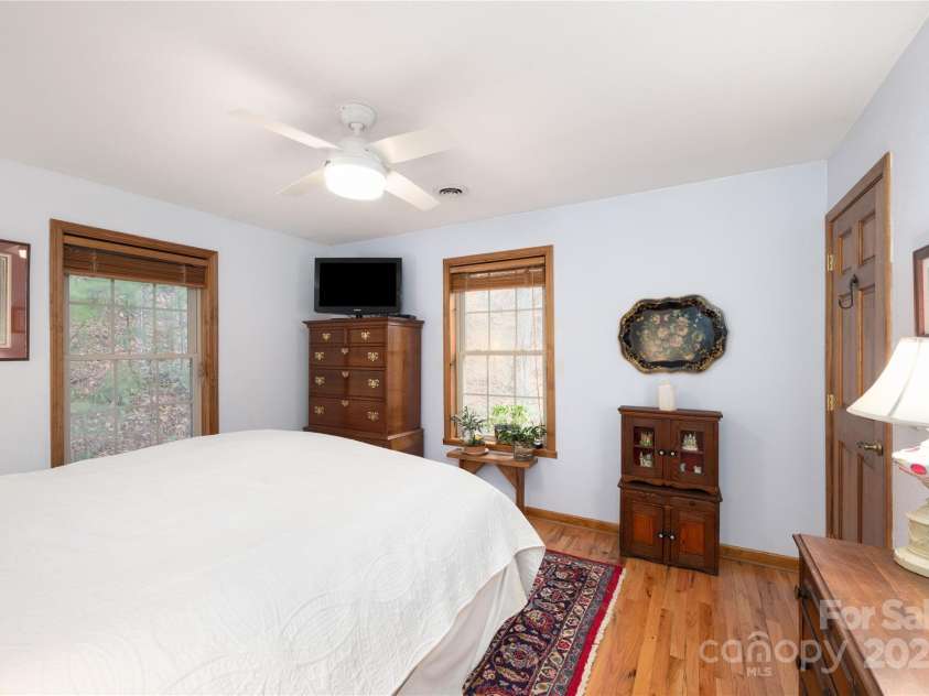 108 Pinnacle Road, Burnsville, NC 28714.  MLS# CAR4228730, YatesRealty ID 25231. Master Bedroom