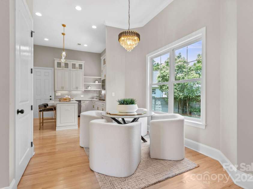 4015 Randolph Road, Charlotte, NC 28211.  MLS# CAR4268980, YatesRealty ID 25232. 