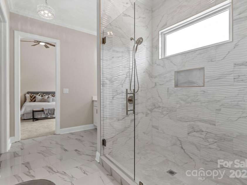 4015 Randolph Road, Charlotte, NC 28211.  MLS# CAR4268980, YatesRealty ID 25232. 