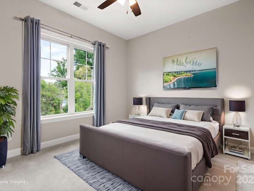 4015 Randolph Road, Charlotte, NC 28211.  MLS# CAR4268980, YatesRealty ID 25232. 