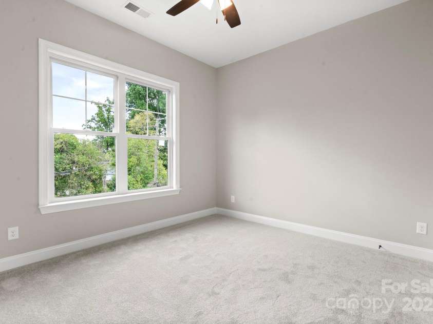 4015 Randolph Road, Charlotte, NC 28211.  MLS# CAR4268980, YatesRealty ID 25232. 