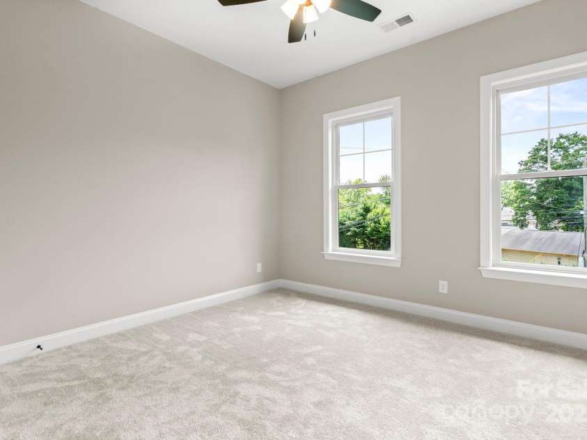4015 Randolph Road, Charlotte, NC 28211.  MLS# CAR4268980, YatesRealty ID 25232. 