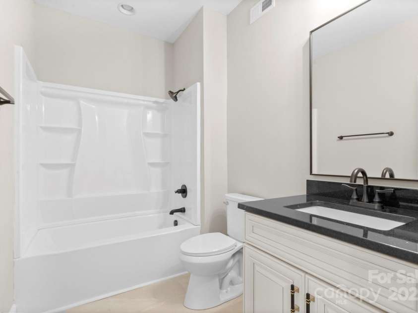 4015 Randolph Road, Charlotte, NC 28211.  MLS# CAR4268980, YatesRealty ID 25232. 
