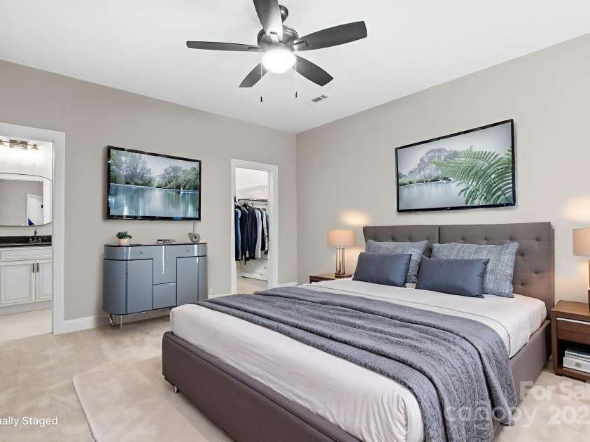 4015 Randolph Road, Charlotte, NC 28211.  MLS# CAR4268980, YatesRealty ID 25232. Basement Guest Suite