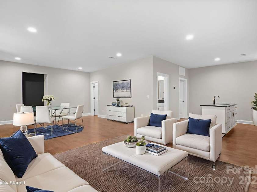 4015 Randolph Road, Charlotte, NC 28211.  MLS# CAR4268980, YatesRealty ID 25232. Basement Living Area