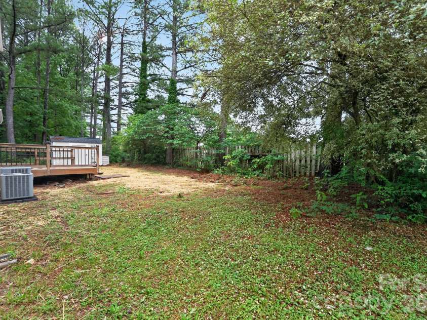 395 Runnymede Drive, Rock Hill, SC 29732.  MLS# CAR4384576, YatesRealty ID 25233. 