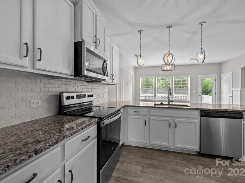 531 Harlech Court, Fort Mill, SC 29715.  MLS# CAR4222615, YatesRealty ID 25233. 