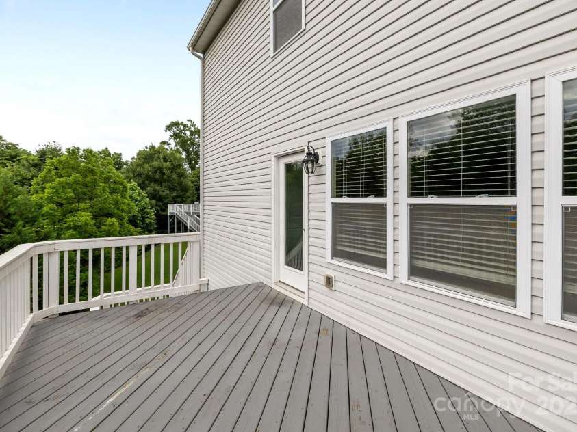 531 Harlech Court, Fort Mill, SC 29715.  MLS# CAR4222615, YatesRealty ID 25233. 