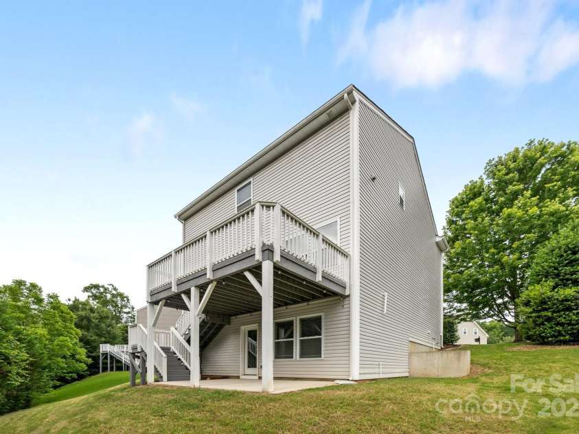 531 Harlech Court, Fort Mill, SC 29715.  MLS# CAR4222615, YatesRealty ID 25233. 