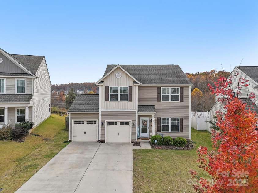 189 Fesperman Circle, Troutman, NC 28166.  MLS# CAR4318549, YatesRealty ID 25234. 