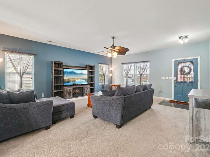 189 Fesperman Circle, Troutman, NC 28166.  MLS# CAR4318549, YatesRealty ID 25234. 