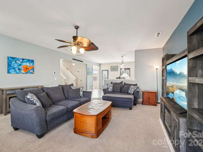 189 Fesperman Circle, Troutman, NC 28166.  MLS# CAR4318549, YatesRealty ID 25234. 