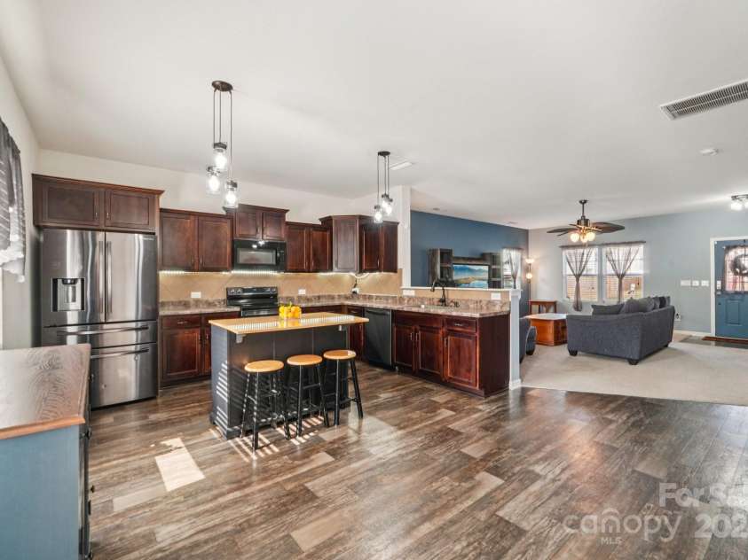 189 Fesperman Circle, Troutman, NC 28166.  MLS# CAR4318549, YatesRealty ID 25234. 