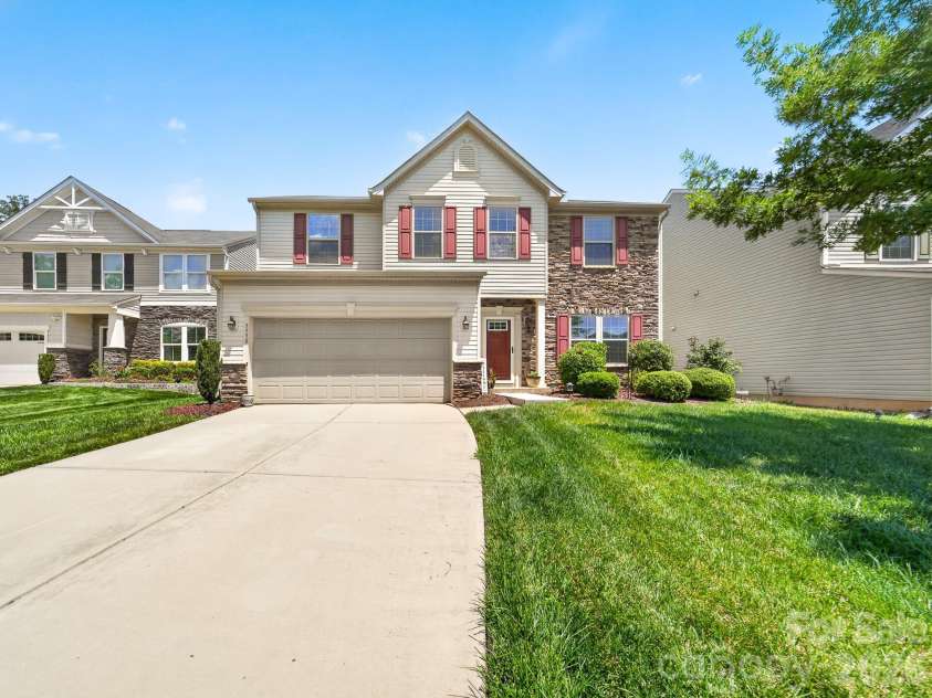 3338 Cord Oak Court, Gastonia, NC 28056.  MLS# CAR4385770, YatesRealty ID 25234. 