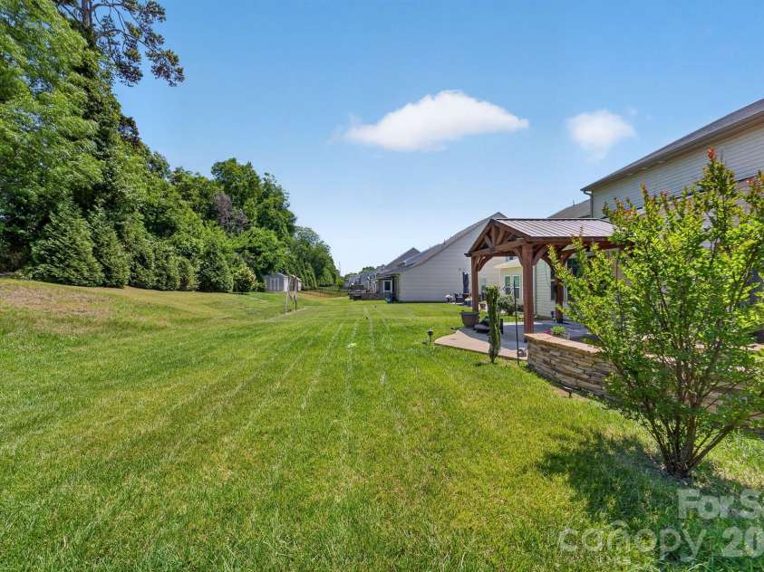 3338 Cord Oak Court, Gastonia, NC 28056.  MLS# CAR4385770, YatesRealty ID 25234. 