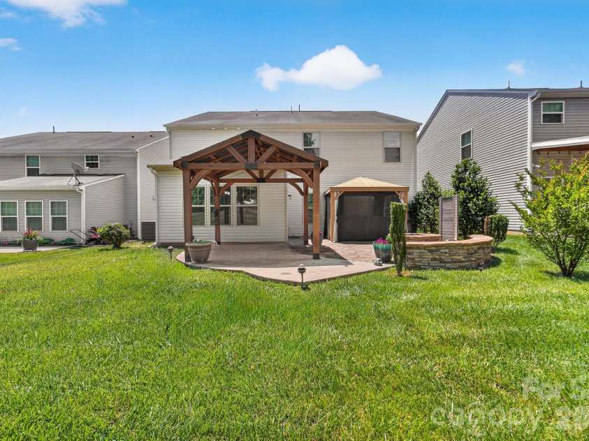 3338 Cord Oak Court, Gastonia, NC 28056.  MLS# CAR4385770, YatesRealty ID 25234. 