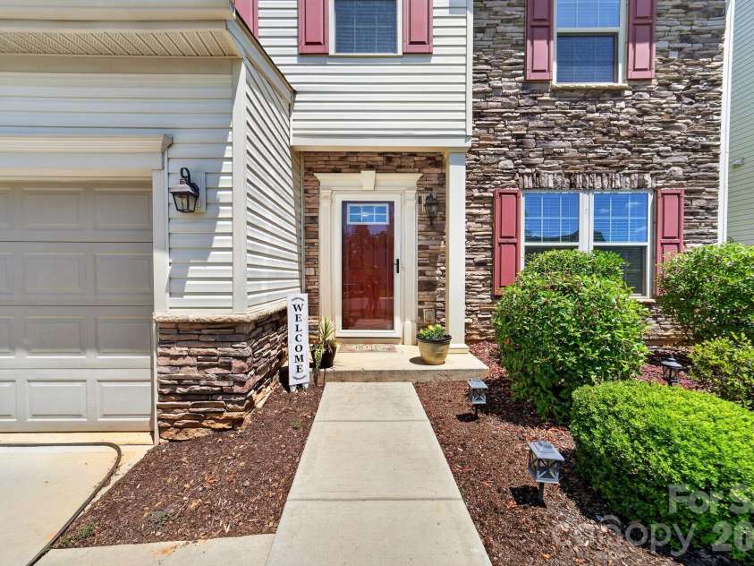 3338 Cord Oak Court, Gastonia, NC 28056.  MLS# CAR4385770, YatesRealty ID 25234. 