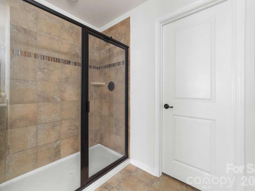 3338 Cord Oak Court, Gastonia, NC 28056.  MLS# CAR4385770, YatesRealty ID 25234. 