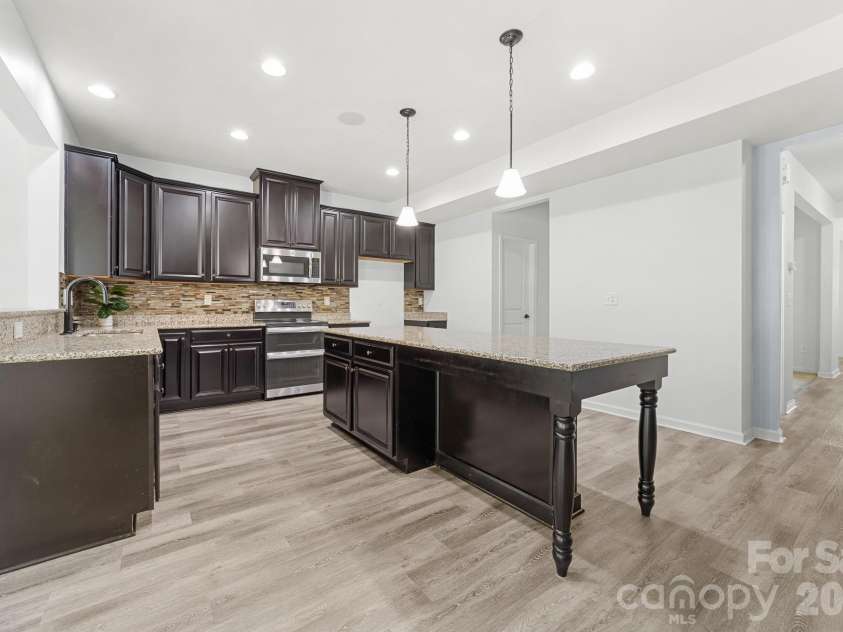 3338 Cord Oak Court, Gastonia, NC 28056.  MLS# CAR4385770, YatesRealty ID 25234. Kitchen 