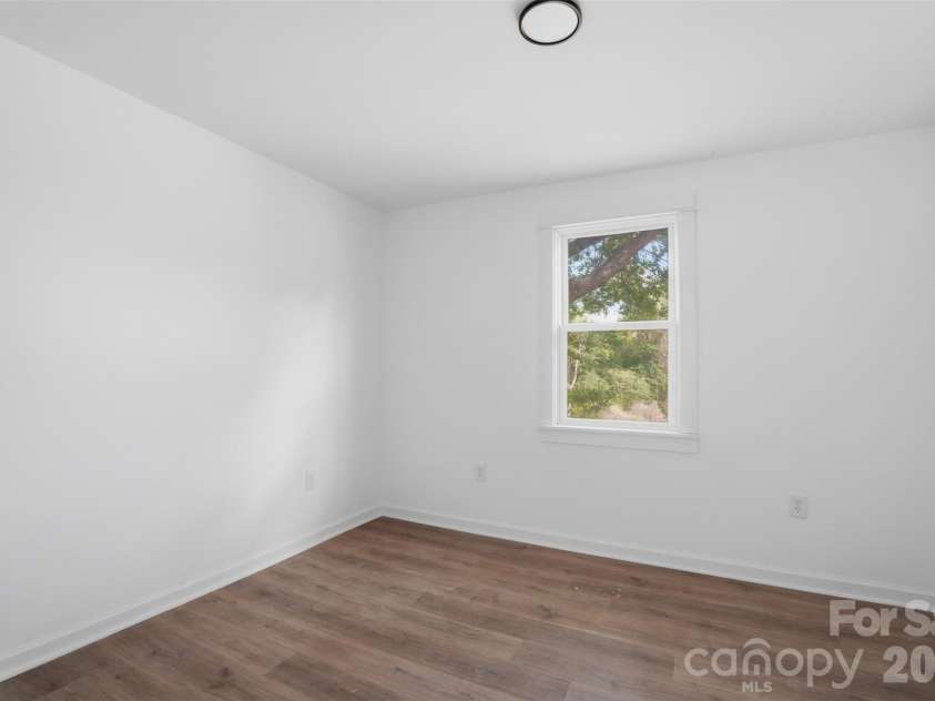 1601 Sigmon Street, Lincolnton, NC 28092.  MLS# CAR4386026, YatesRealty ID 25236. 